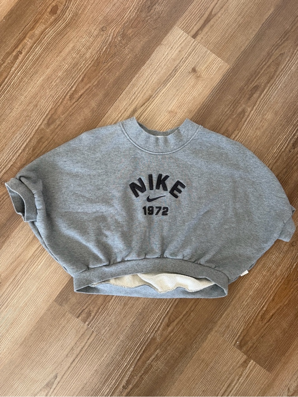 Barry’s x Nike cropped sweatshirt - Picture 3 of 4